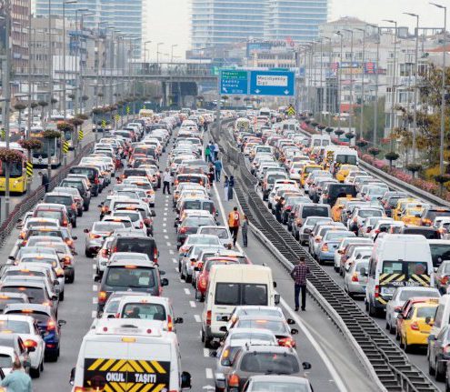 Yoğun trafikteki araçlar