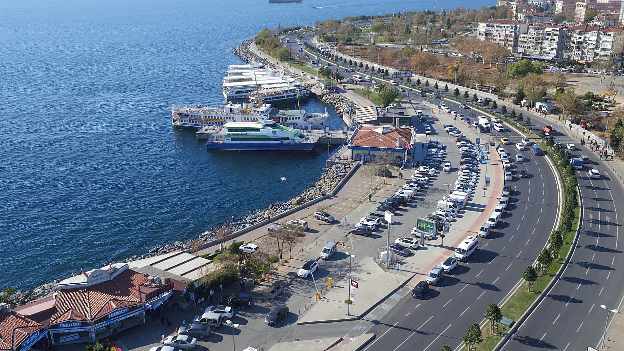 yol kenarı duraklama